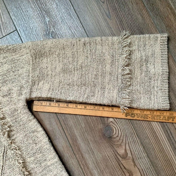 Knox Rose Cozy Tan Sweater with Fringe Details - Picture 7 of 9